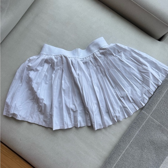 Alo Yoga tennis skirt white - Picture 7 of 8